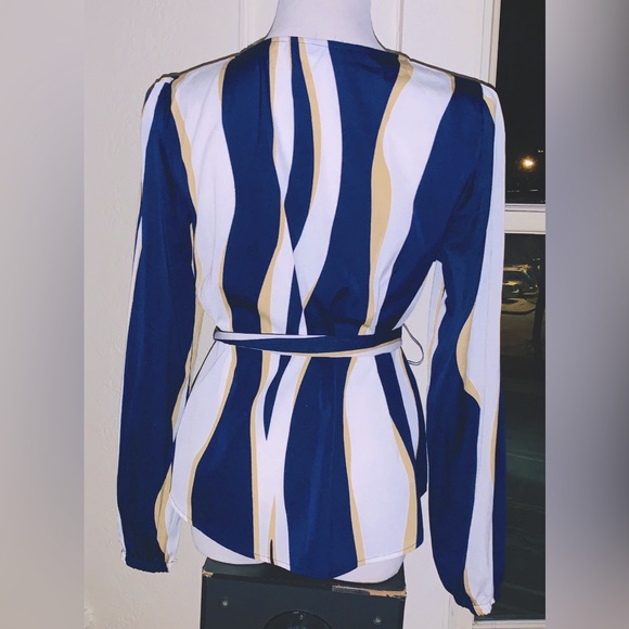 SHEIN Blue Beige and White Tie Front Peplum Blouse Sm 3/$15 - Picture 9 of 11